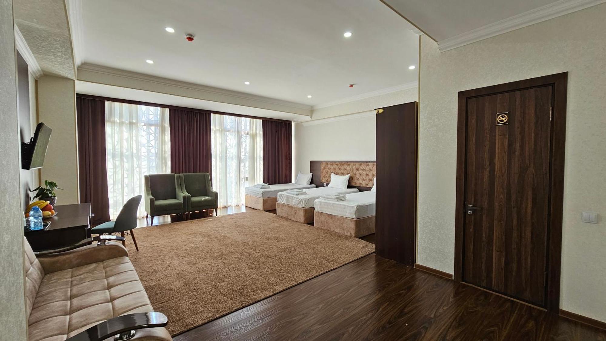 Grand Turon Plaza Hotel Tashkent Ngoại thất bức ảnh