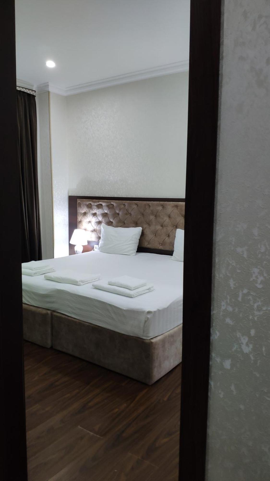 Grand Turon Plaza Hotel Tashkent Ngoại thất bức ảnh