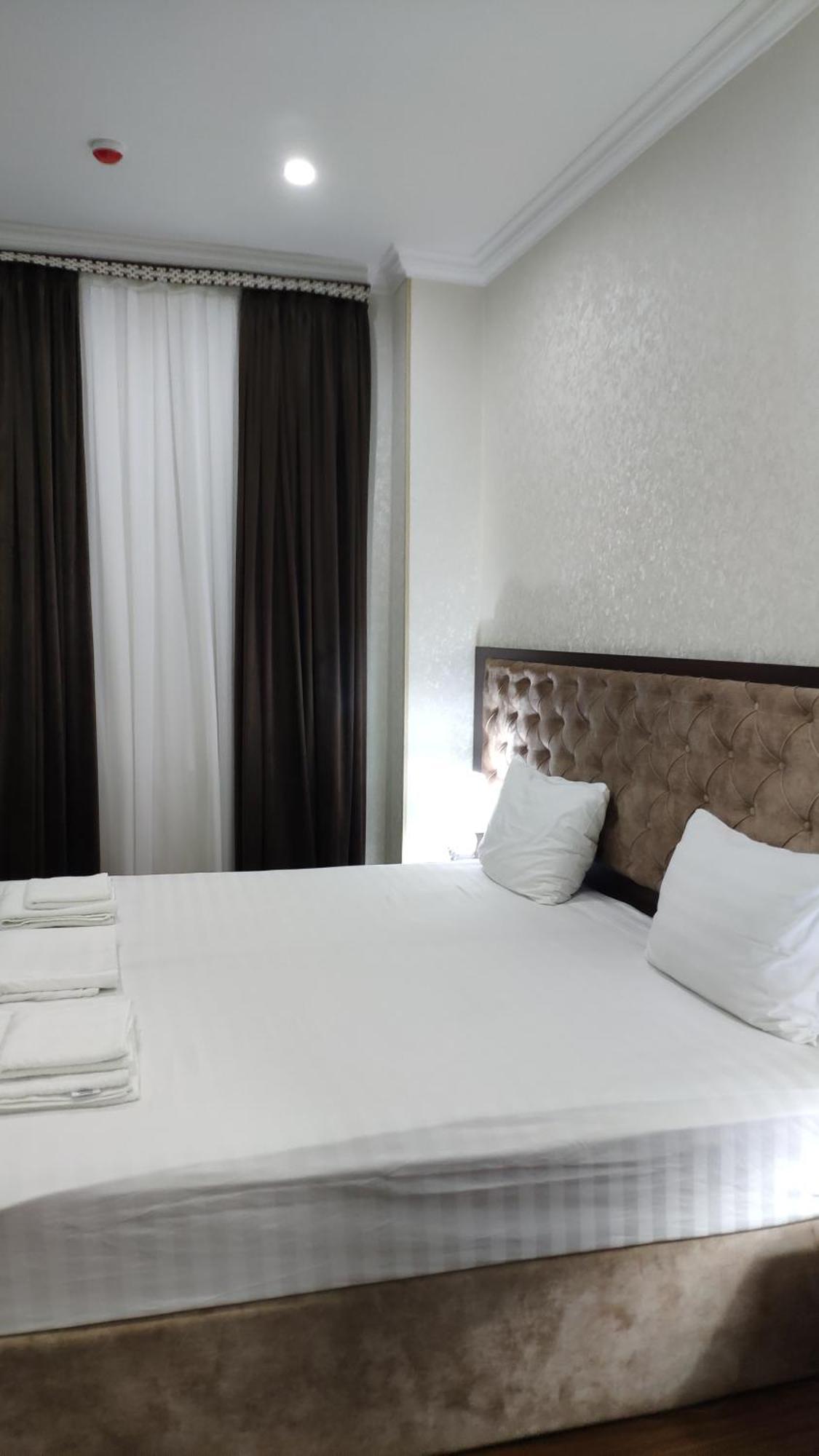 Grand Turon Plaza Hotel Tashkent Ngoại thất bức ảnh