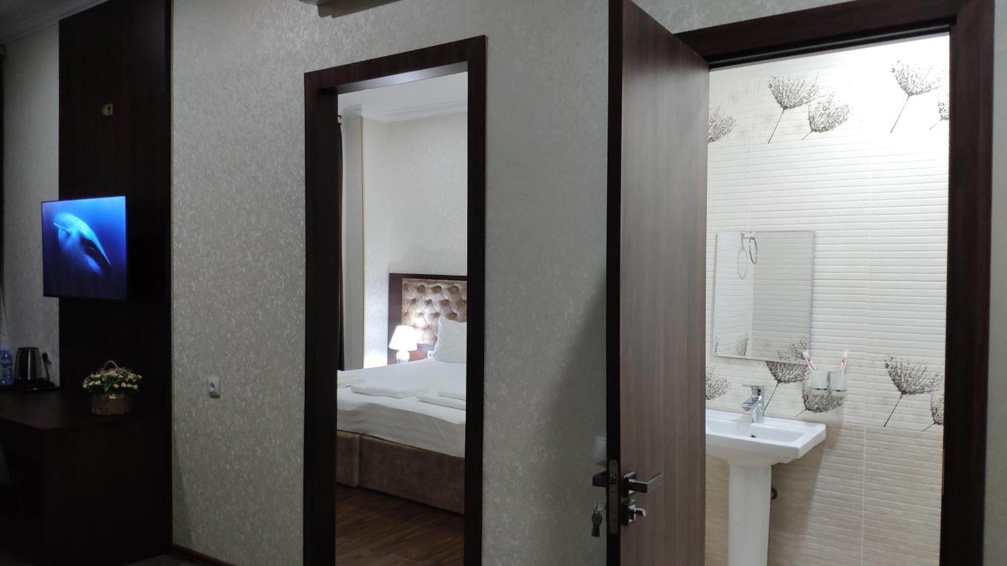 Grand Turon Plaza Hotel Tashkent Ngoại thất bức ảnh