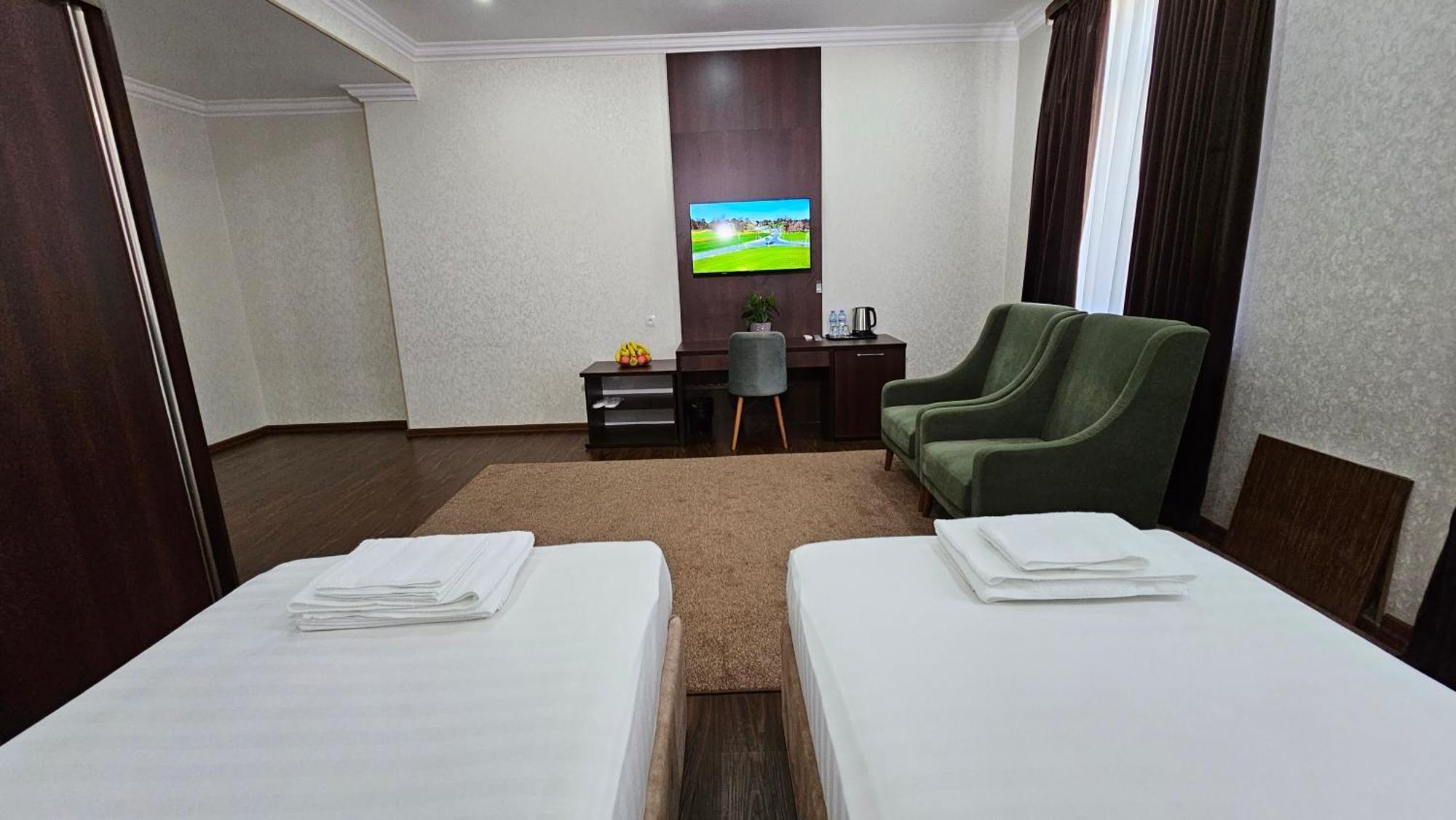Grand Turon Plaza Hotel Tashkent Ngoại thất bức ảnh