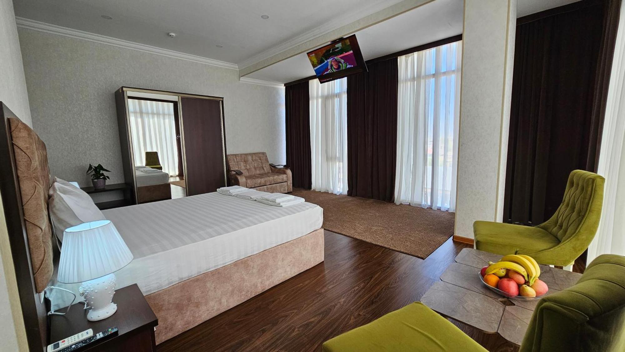 Grand Turon Plaza Hotel Tashkent Ngoại thất bức ảnh