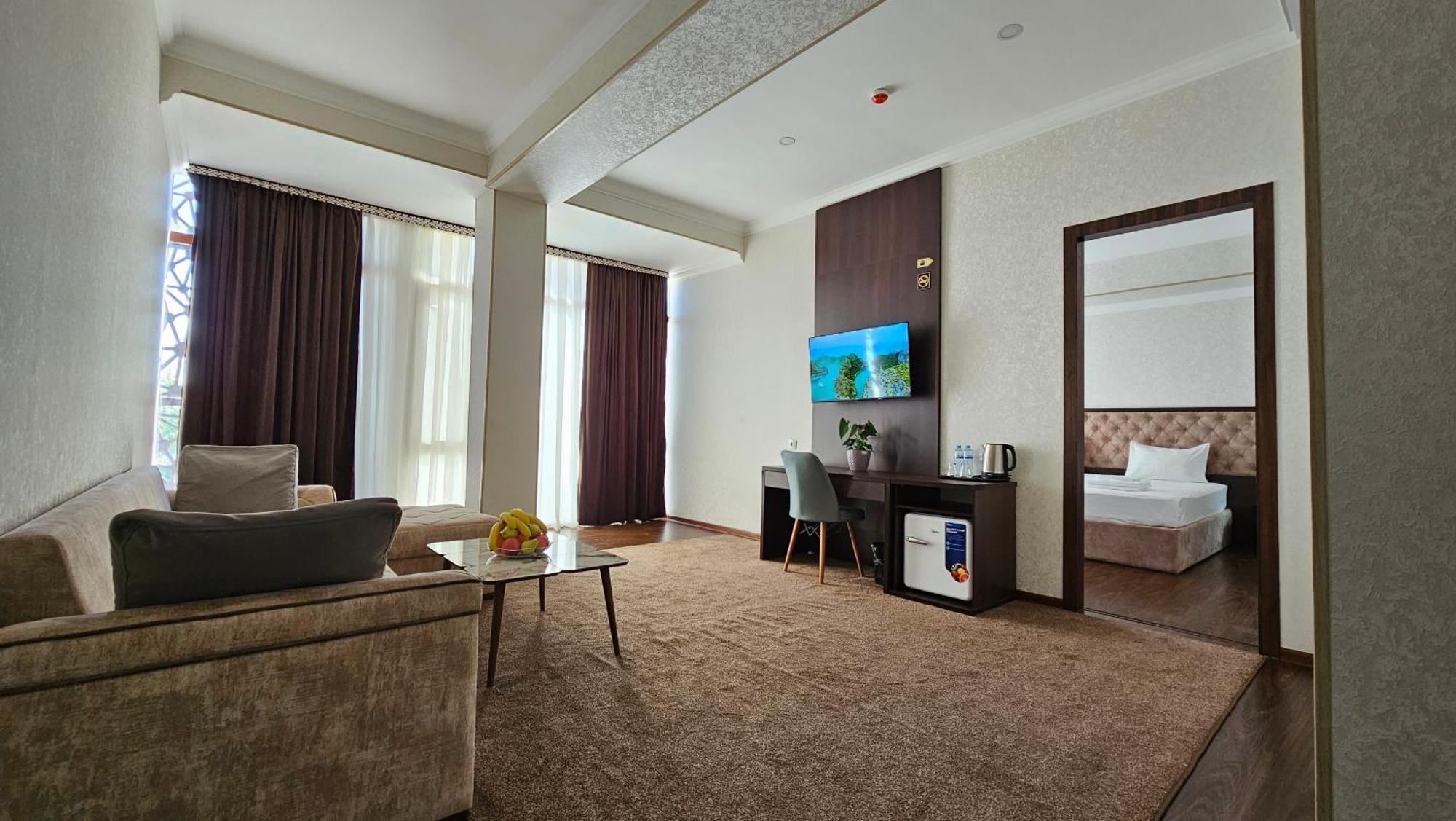Grand Turon Plaza Hotel Tashkent Ngoại thất bức ảnh