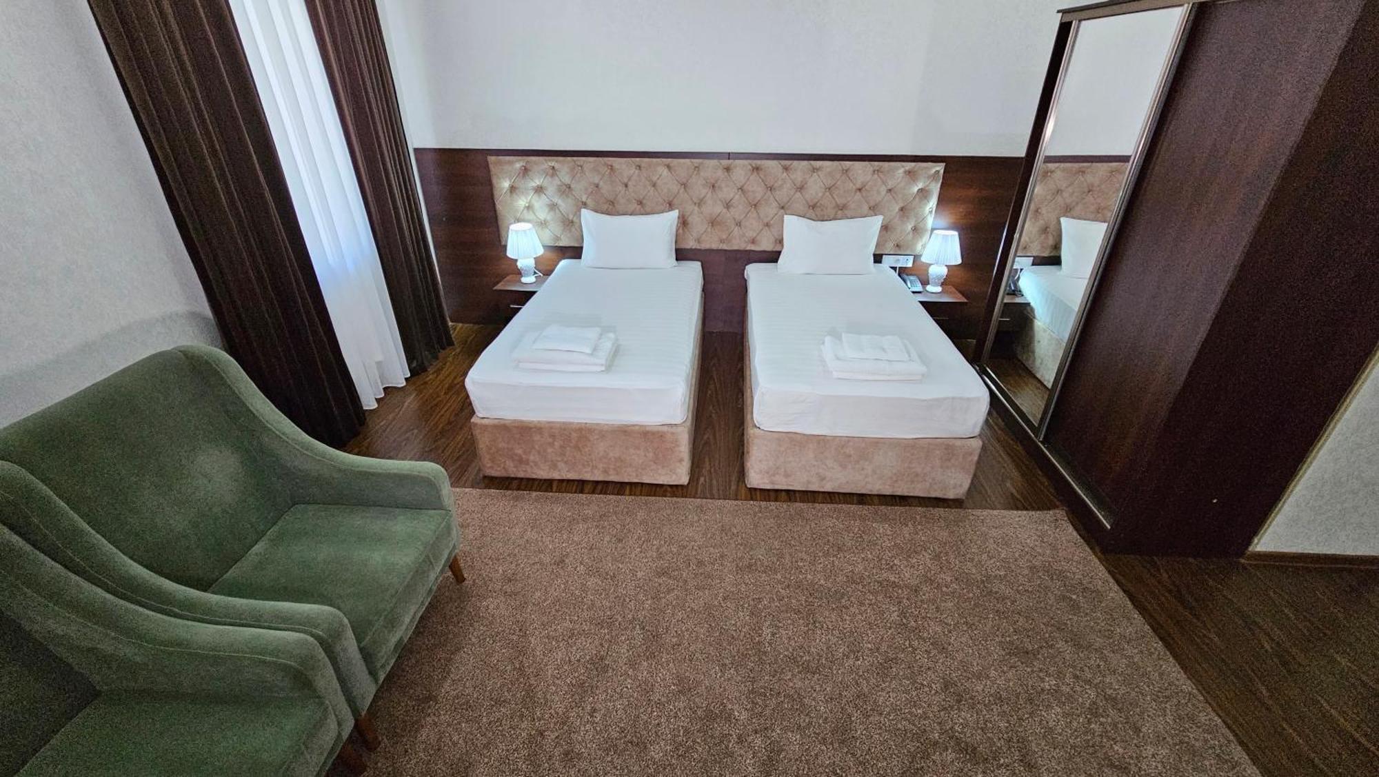 Grand Turon Plaza Hotel Tashkent Ngoại thất bức ảnh