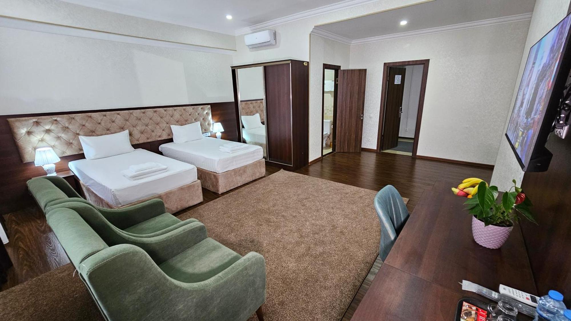 Grand Turon Plaza Hotel Tashkent Ngoại thất bức ảnh