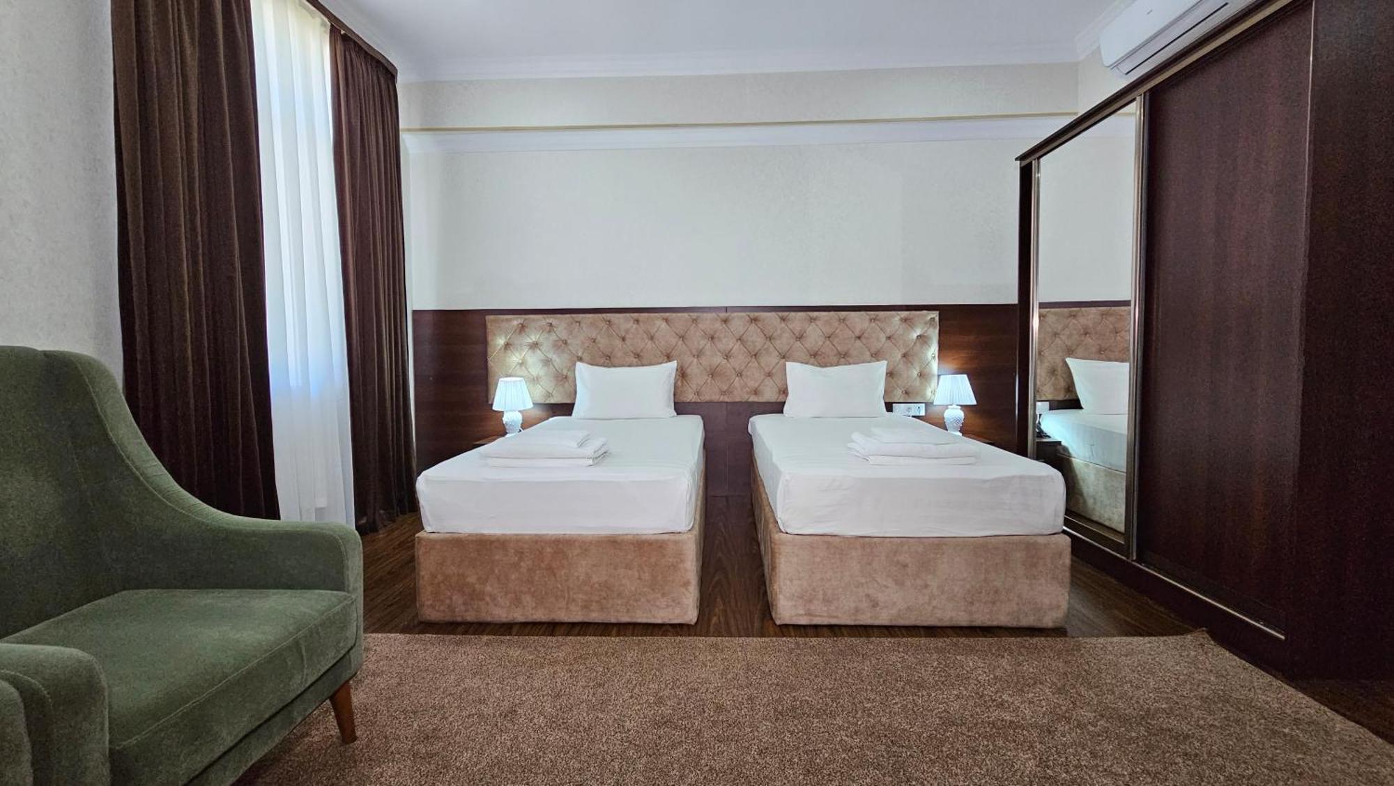 Grand Turon Plaza Hotel Tashkent Ngoại thất bức ảnh