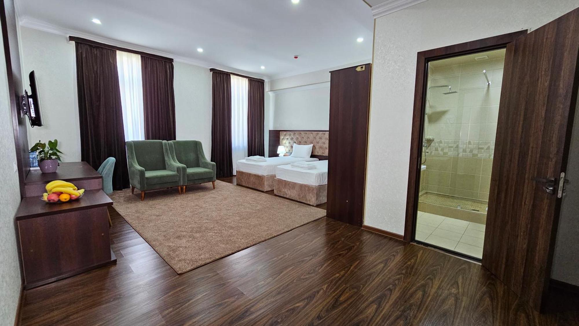 Grand Turon Plaza Hotel Tashkent Ngoại thất bức ảnh